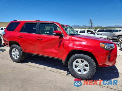 Czwarte zdjęcie samochodu z boku: 2022 TOYOTA 4RUNNER SR5 PREMIUM VIN:JTENU5JR9N5995369 - miniatura