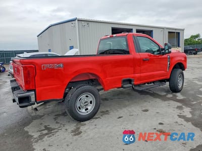 Trzecie zdjęcie samochodu z tyłu: 2023 FORD F350 SUPER DUTY VIN:1FTRF3BA3PEC46180 - miniatura