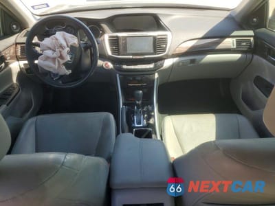 Zdjęcie 8 z 13 samochodu: 2016 HONDA ACCORD EXL VIN:1HGCR3F87GA014730 - miniatura
