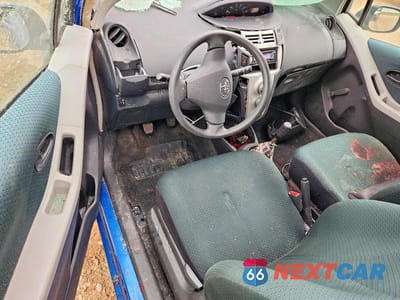 Zdjęcie 8 z 13 samochodu: 2007 TOYOTA YARIS BASE VIN:JTDJT923875125588 - miniatura