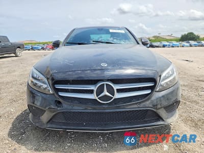 Piąte zdjęcie samochodu w środku: 2021 MERCEDES-BENZ C 300 VIN:W1KWF8DB7MR646792 - miniatura