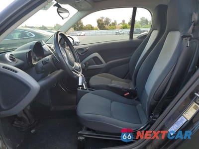 Zdjęcie 7 z 12 samochodu: 2013 SMART FORTWO PURE VIN:WMEEJ3BA6DK613892 - miniatura