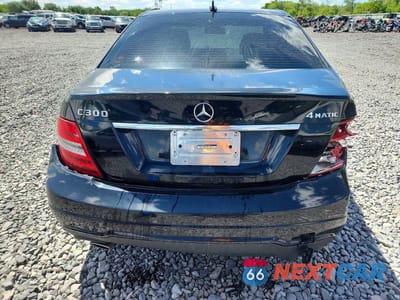 Zdjęcie 6 z 12 samochodu: 2012 MERCEDES-BENZ C 300 4MATIC VIN:WDDGF8BB6CR214832 - miniatura