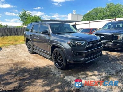 2020 TOYOTA 4RUNNER NIGHTSHADE EDITION JTEBU5JR2L5760487 - główne zdjęcie licytacji z USA - miniatura