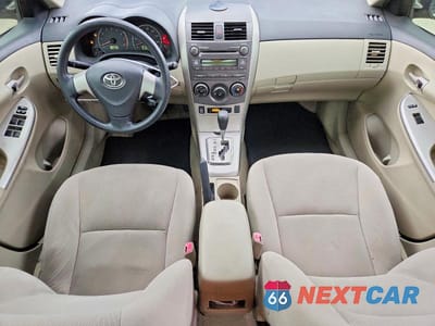 Zdjęcie 8 z 12 samochodu: 2011 TOYOTA COROLLA LE VIN:JTDBU4EE8B9152907 - miniatura