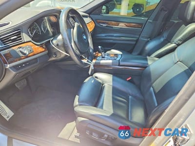 Zdjęcie 7 z 12 samochodu: 2013 BMW 750 I VIN:WBAYA8C50DC996858 - miniatura