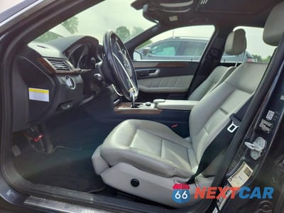 Zdjęcie 7 z 12 samochodu: 2012 MERCEDES-BENZ E 350 4MATIC VIN:WDDHF8JB3CA561815 - miniatura