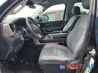 Zdjęcie 7 z 12 samochodu: 2024 TOYOTA TUNDRA SR5 VIN:5TFLA5DB8RX173580 - miniatura