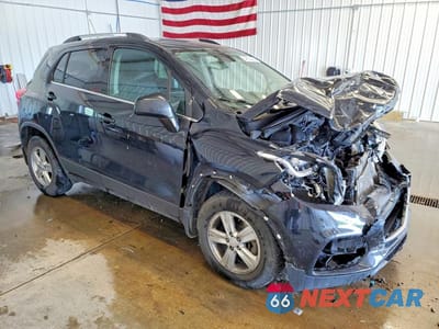 Czwarte zdjęcie samochodu z boku: 2019 CHEVROLET TRAX 1LT VIN:3GNCJPSB6KL276360 - miniatura