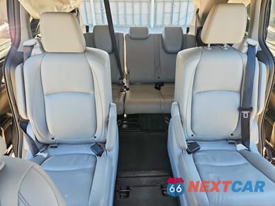 Zdjęcie 10 z 13 samochodu: 2018 HONDA ODYSSEY TOURING VIN:5FNRL6H81JB028856 - miniatura