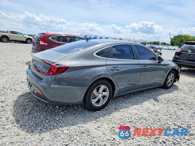 Trzecie zdjęcie samochodu z tyłu: 2021 HYUNDAI SONATA SE VIN:5NPEG4JA0MH119174 - miniatura