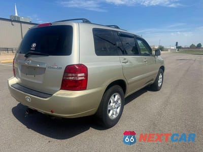 Czwarte zdjęcie samochodu z boku: 2002 TOYOTA HIGHLANDER LIMITED VIN:JTEGF21A620068950 - miniatura