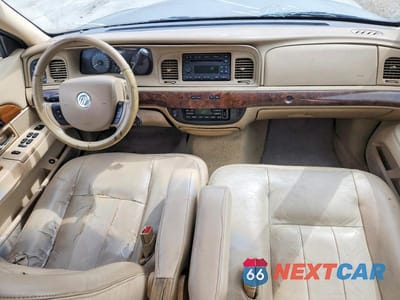 Zdjęcie 8 z 12 samochodu: 2006 MERCURY GRAND MARQUIS LS VIN:2MEHM75V66X649914 - miniatura
