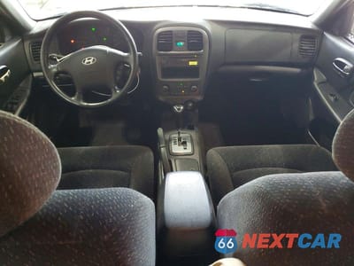 Zdjęcie 8 z 13 samochodu: 2003 HYUNDAI SONATA GL VIN:KMHWF25H33A856227 - miniatura