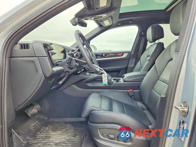 Zdjęcie 7 z 14 samochodu: 2025 PORSCHE CAYENNE VIN:WP1AA2AY3SDA02305 - miniatura