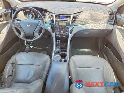 Zdjęcie 8 z 12 samochodu: 2013 HYUNDAI SONATA LIMITED 2.0T VIN:5NPEC4AB4DH557412 - miniatura