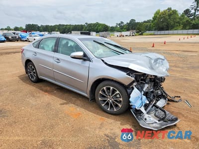 Czwarte zdjęcie samochodu z boku: 2018 TOYOTA AVALON XLE PREMIUM VIN:4T1BK1EB3JU275497 - miniatura