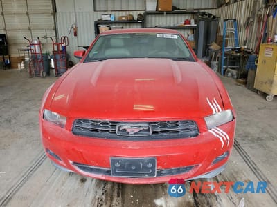 Piąte zdjęcie samochodu w środku: 2011 FORD MUSTANG VIN:1ZVBP8AM9B5115011 - miniatura