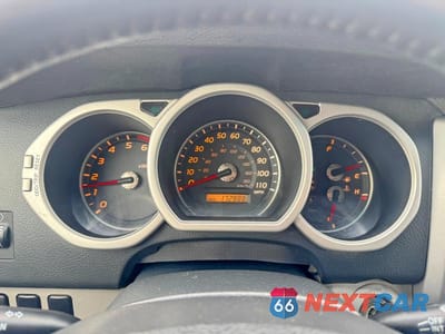 Zdjęcie 8 z 13 samochodu: 2005 TOYOTA 4RUNNER LIMITED VIN:JTEBU17R258029303 - miniatura