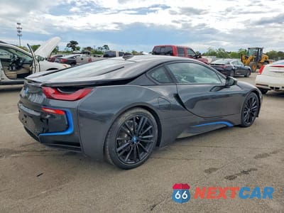 Trzecie zdjęcie samochodu z tyłu: 2020 BMW I8 VIN:WBY2Z4C00L7F60776 - miniatura