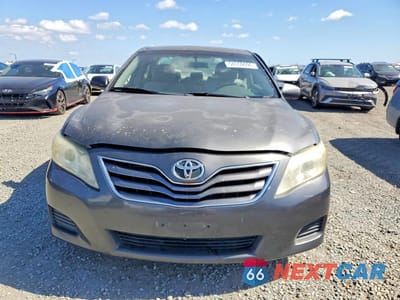 Piąte zdjęcie samochodu w środku: 2010 TOYOTA CAMRY LE VIN:4T1BF3EK4AU526303 - miniatura