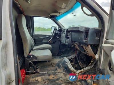 Zdjęcie 11 z 14 samochodu: 2015 CHEVROLET EXPRESS G3500 VIN:1GB3G4CG9F1286446 - miniatura