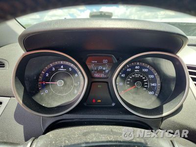 Zdjęcie 9 z 12 samochodu: 2016 HYUNDAI ELANTRA VALUE EDITION VIN:5NPDH4AE7GH769166 - miniatura