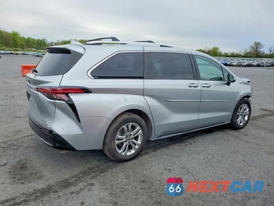 Trzecie zdjęcie samochodu z tyłu: 2022 TOYOTA SIENNA VIN:5TDESKFC1NS060872 - miniatura