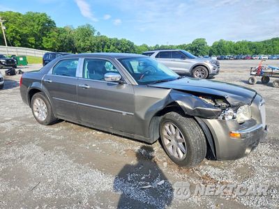 Czwarte zdjęcie samochodu z boku: 2008 CHRYSLER 300C VIN:2C3KA63H98H119865 - miniatura