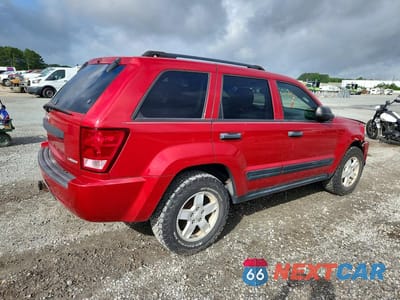 Trzecie zdjęcie samochodu z tyłu: 2005 JEEP GRAND CHEROKEE LAREDO VIN:1J8HR48N85C556877 - miniatura