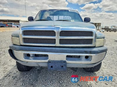 Piąte zdjęcie samochodu w środku: 1999 DODGE RAM 2500 VIN:1B7KF2361XJ612425 - miniatura