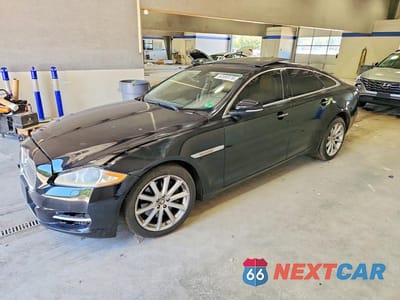 2011 JAGUAR XJ SAJWA1CBXBLV08442 - główne zdjęcie licytacji z USA - miniatura