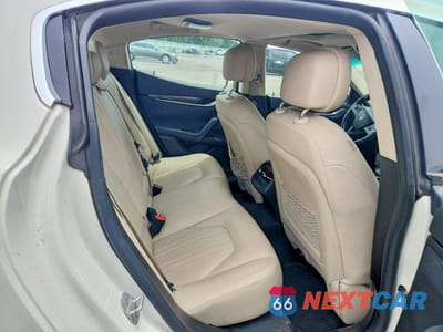 Zdjęcie 10 z 12 samochodu: 2015 MASERATI GHIBLI VIN:ZAM57XSA0F1158286 - miniatura