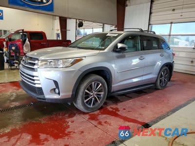 2018 TOYOTA HIGHLANDER XLE 5TDJZRFH4JS530840 - główne zdjęcie licytacji z USA - miniatura