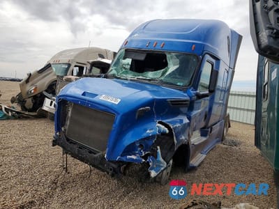 Drugie zdjęcie samochodu z przodu: 2020 FREIGHTLINER CASCADIA 126 SEMI TRUCK VIN:3AKJHHDR5LSLP9534 - miniatura
