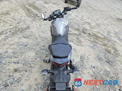 Piąte zdjęcie samochodu w środku: 2019 SUZUKI SV650 VIN:JS1VP55A6K7100043 - miniatura