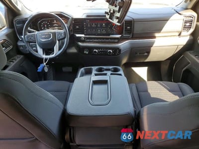 Zdjęcie 8 z 12 samochodu: 2022 GMC SIERRA K1500 SLE VIN:3GTUUBED6NG623820 - miniatura