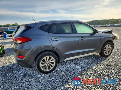 Trzecie zdjęcie samochodu z tyłu: 2017 HYUNDAI TUCSON SE VIN:KM8J3CA40HU509410 - miniatura