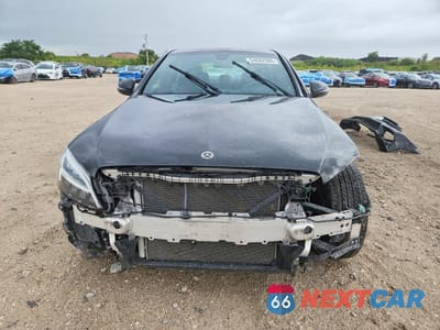 Piąte zdjęcie samochodu w środku: 2019 MERCEDES-BENZ C 300 4MATIC VIN:WDDWF8EB4KR483739 - miniatura