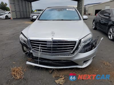 Piąte zdjęcie samochodu w środku: 2014 MERCEDES-BENZ S 550 4MATIC VIN:WDDUG8FB7EA042385 - miniatura