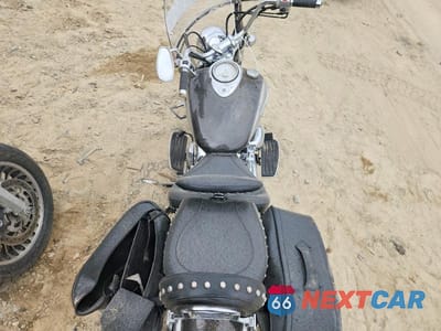 Zdjęcie 6 z 9 samochodu: 2007 YAMAHA XVS1100 VIN:JYAVP11E37A104483 - miniatura