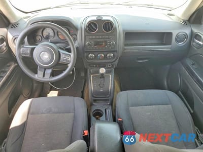 Zdjęcie 8 z 12 samochodu: 2016 JEEP PATRIOT SPORT VIN:1C4NJRBB9GD686130 - miniatura