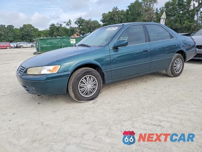 1998 TOYOTA CAMRY LE 4T1BG22K5WU253245 - główne zdjęcie licytacji z USA - miniatura