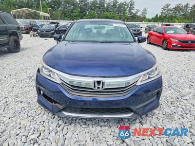 Piąte zdjęcie samochodu w środku: 2017 HONDA ACCORD LX VIN:1HGCR2F32HA149887 - miniatura