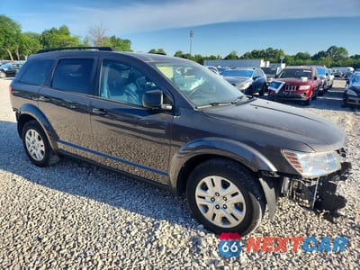 Czwarte zdjęcie samochodu z boku: 2020 DODGE JOURNEY SE VIN:3C4PDCABXLT232228 - miniatura