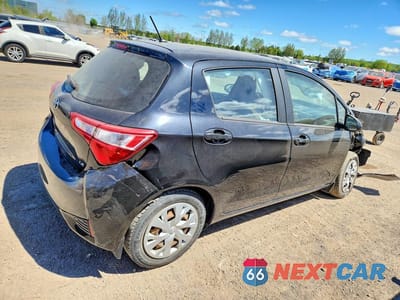 Trzecie zdjęcie samochodu z tyłu: 2018 TOYOTA YARIS 5-DOOR L VIN:VNKKTUD32JA088452 - miniatura