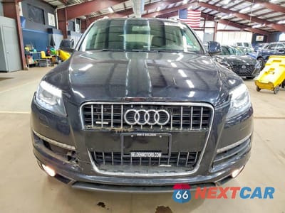 Piąte zdjęcie samochodu w środku: 2015 AUDI Q7 PREMIUM PLUS VIN:WA1LGAFE5FD019477 - miniatura