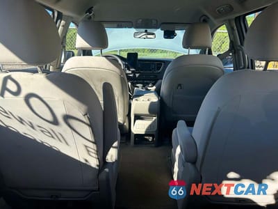 Zdjęcie 9 z 10 samochodu: 2017 KIA SEDONA L VIN:KNDMA5C1XH6264741 - miniatura