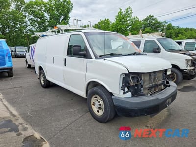 Czwarte zdjęcie samochodu z boku: 2015 CHEVROLET EXPRESS G2500 VIN:1GCWGFCF9F1169140 - miniatura