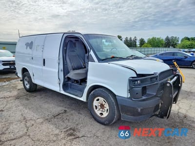 Czwarte zdjęcie samochodu z boku: 2017 CHEVROLET EXPRESS 2500 PRISONER TRANSPORT VAN VIN:1GCWGAFG0H1338830 - miniatura